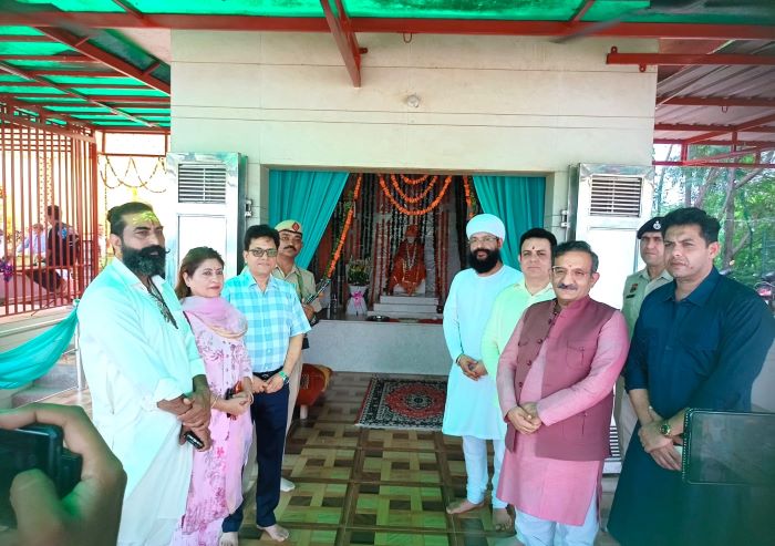 पंचकूला के शनि मंदिर में विशाल भंडारा, 500 से अधिक श्रद्धालुओं ने ग्रहण किया प्रसाद