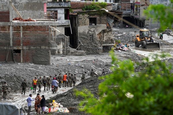 नेपाल में बाढ़ से मरने वालों की संख्या 903 हुई; 4,247 लोग अब भी लापता