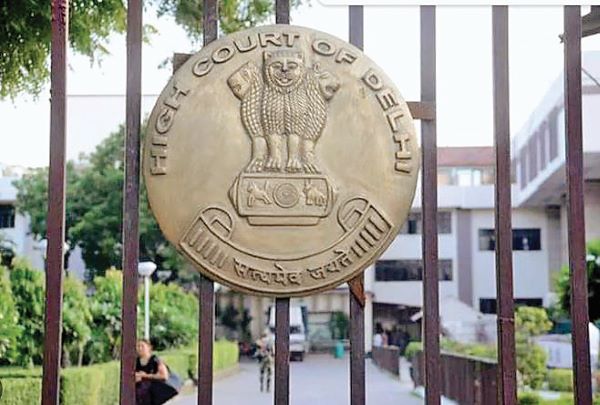 दिल्ली उच्च न्यायालय का डीयू के कॉलेजों में छात्रावासों से संबंधित याचिका पर त्वरित सुनवाई से इनकार
