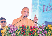 मुख्यमंत्री आदित्यनाथ ने एआई साक्षरता को बढ़ावा देने पर दिया जोर
