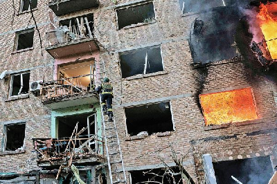 यूक्रेन पर रूस के हालिया हमलों में मारे गए 12 लोगों में एक भारतीय भी शामिल : जेलेंस्की