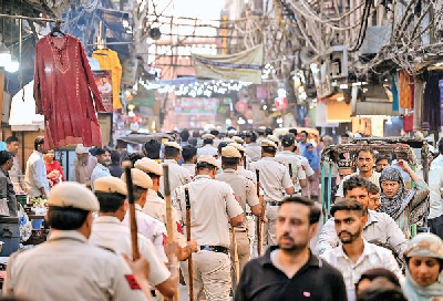 पुलिस अधिकारी का एआई-जनित पोस्टर बनाने का आरोपी पत्रकार होने का दावा करता था : दिल्ली पुलिस